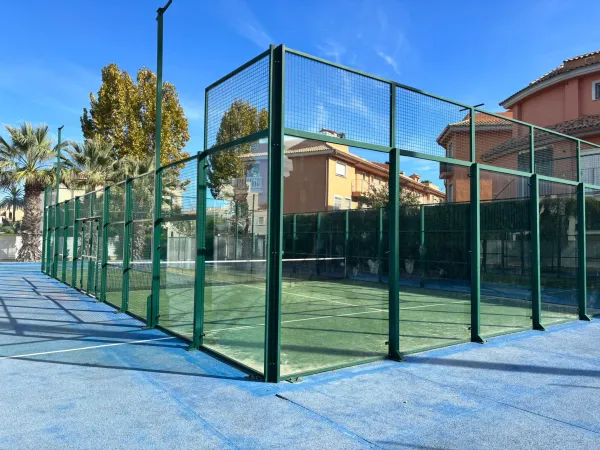 Padelbaan bij het appartement